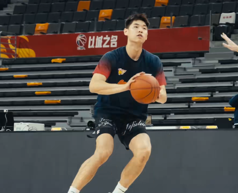 开云体育登录入口-崔永熙自宣！亲承复出倒计时，对广东持球与防守的加成会非常大！